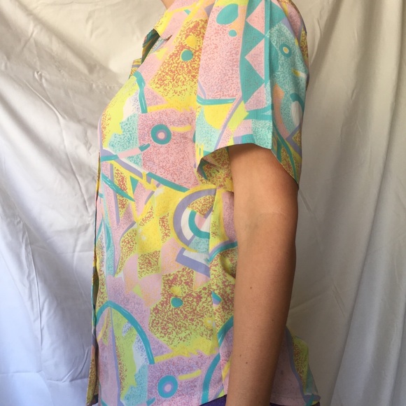 Retro print button down blouse - Picture 4 of 5